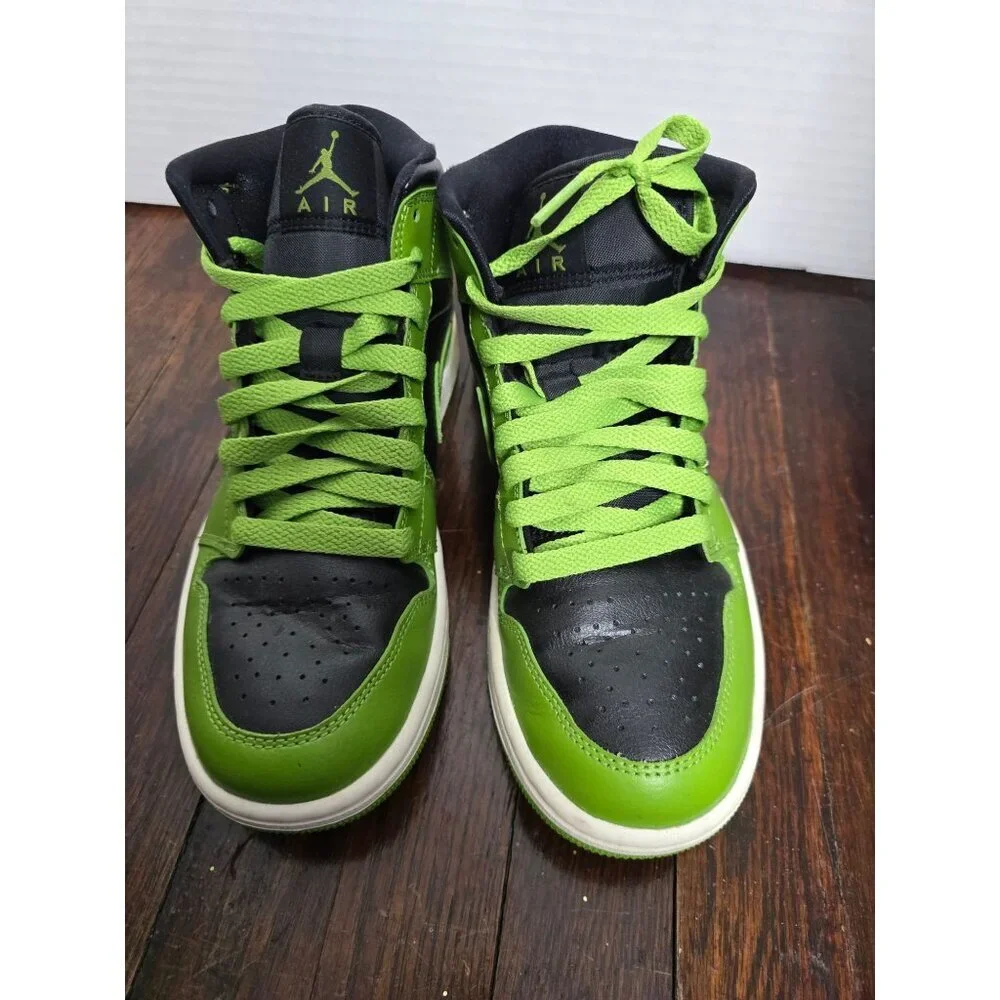 Women's Air Jordan 1 Mid Altitude Green Sneakers size 7